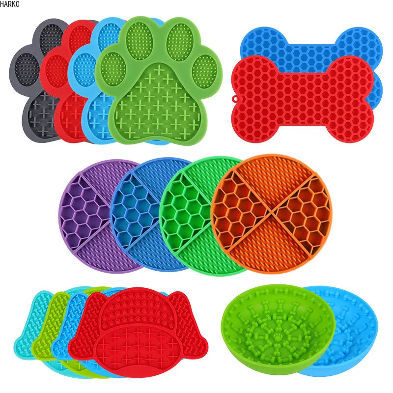 New Silicone licking pad Pet Dog Lick Pad Bath Peanut Butter Slow Eating Licking Feeder Cats Lickmat Feeding Dog Lick Mat