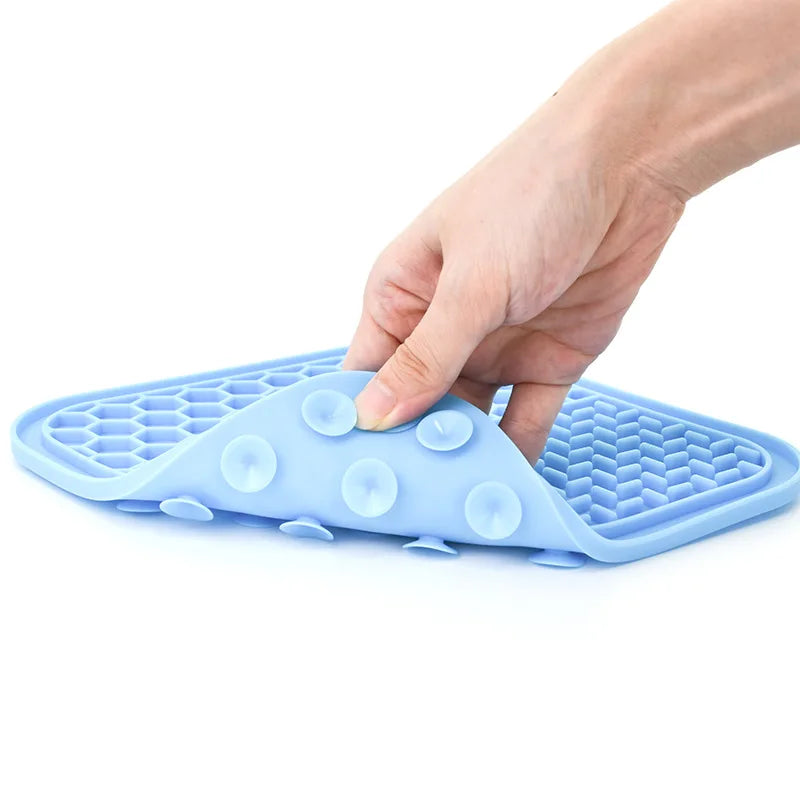 Silicone Dog Lick Pad Mat For Pet Dogs Cats Slow Food Bowls With suction cup Feeding Food Bowl Dog Slow Feeders Treat Dispensing