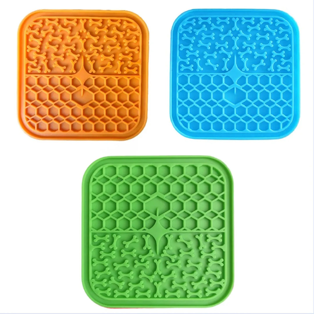 Pet Lick Silicone Mat for Dogs Pet Slow Food Plate Dog Bathing Distraction Silicone Dog Sucker Food Training Feeder Cat Supplies